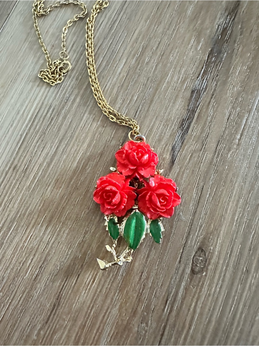 Vintage 60s Faux Coral Rose Pendant Necklace